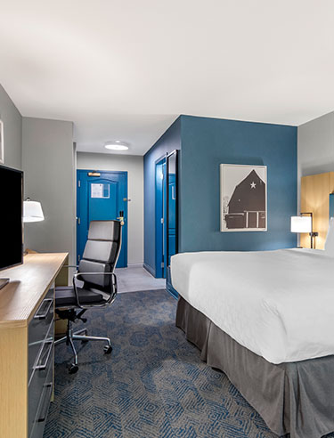 Hotel Rooms & Suites